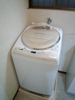 2009_02_04_a_washing_machine.jpg